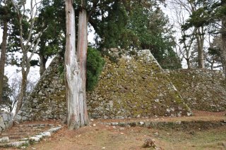 本丸手前、天守台