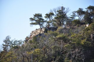 東門跡より　さっき覗いた石垣だ