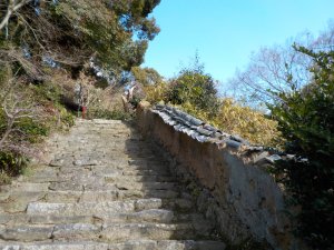 東明寺の下