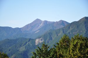 駐車スペースより高見山